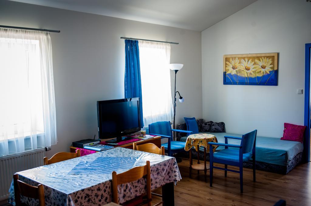 Apartmany Batelov エクステリア 写真